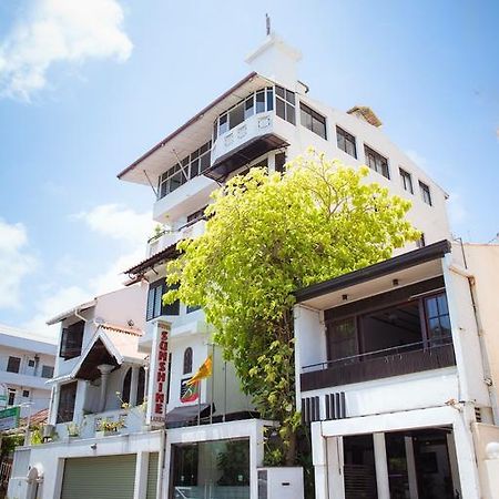 Hotel Sunshine コロンボ エクステリア 写真