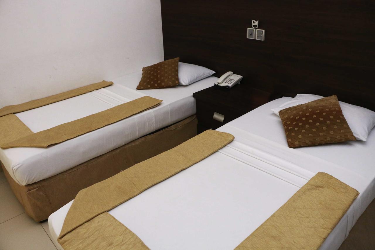 Hotel Sunshine コロンボ エクステリア 写真